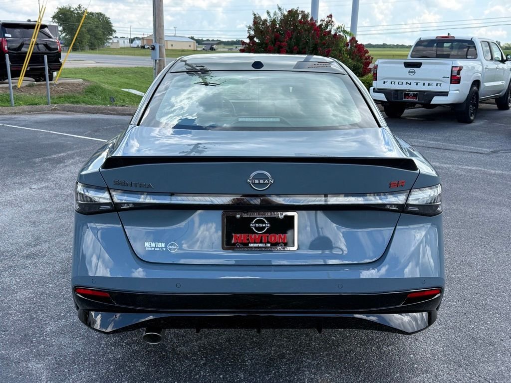 New 2026 Atlantic Gray Metallic / Super Black Two-tone Nissan SR image 36