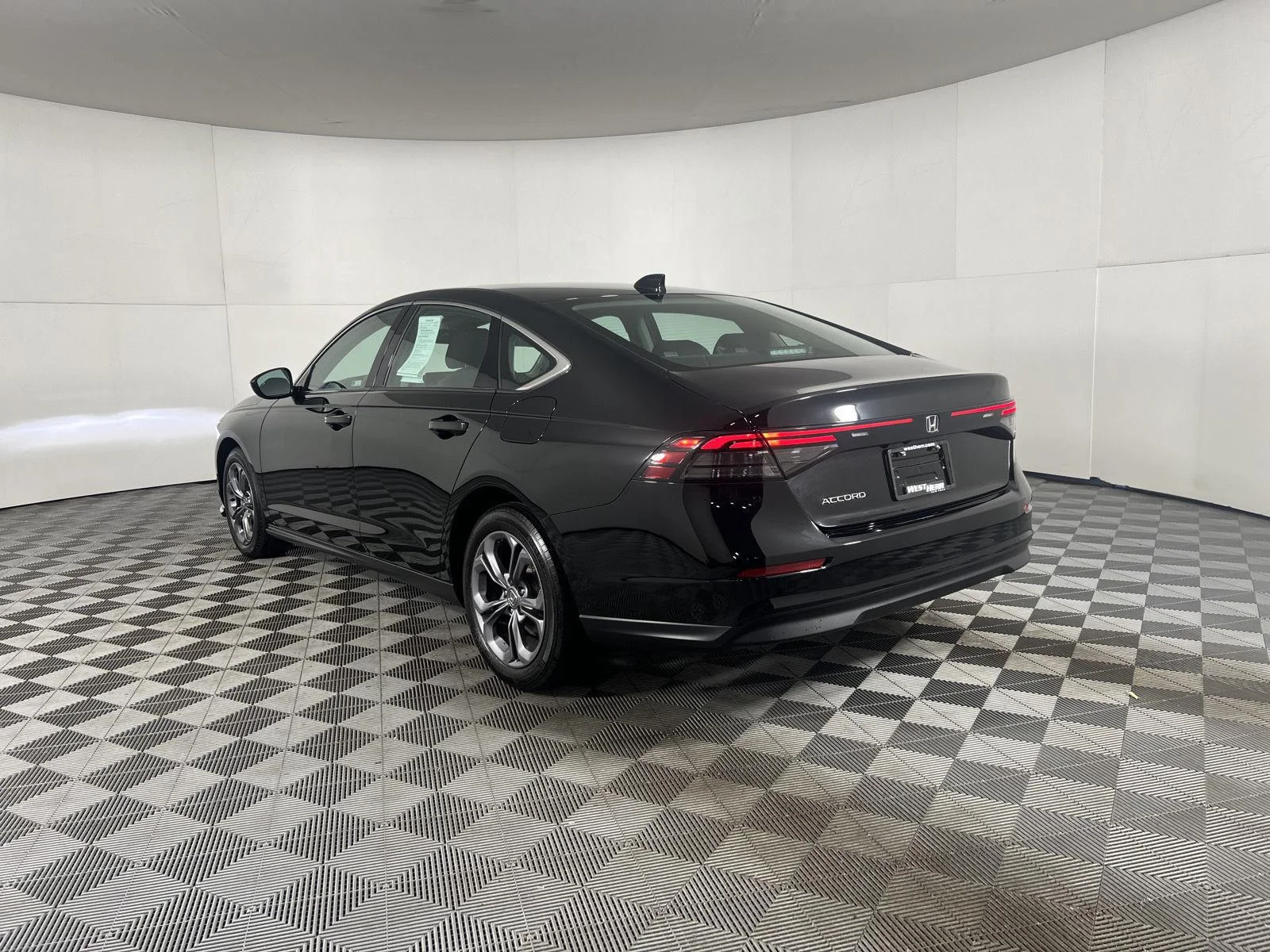 Used 2023 Crystal Black Pearl Honda EX image 27