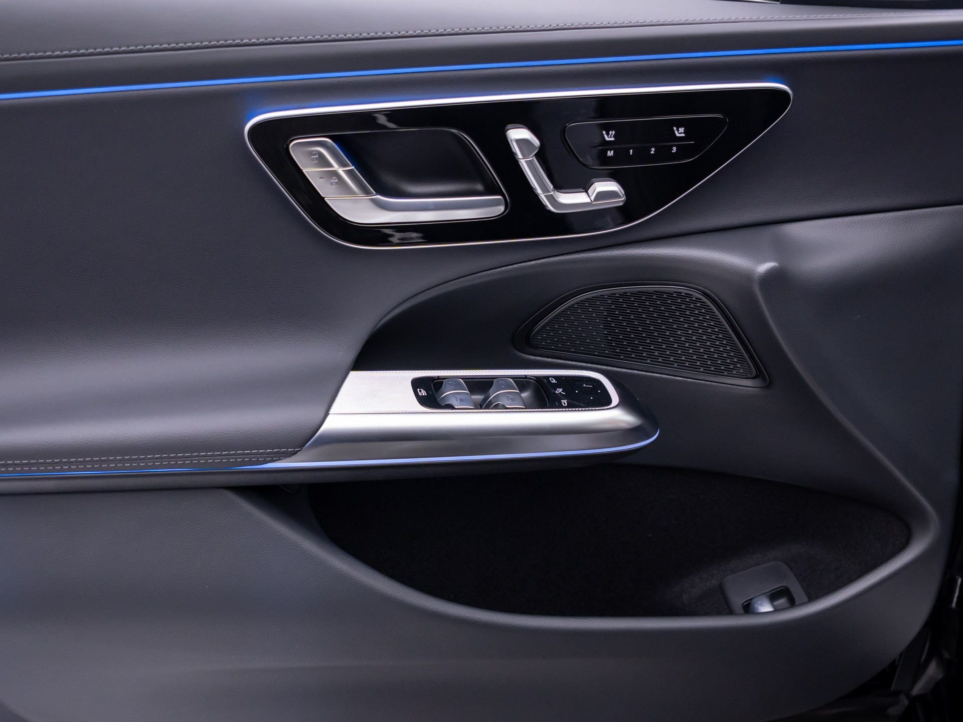 New 2027 Black Mercedes-Benz E 450 image 14