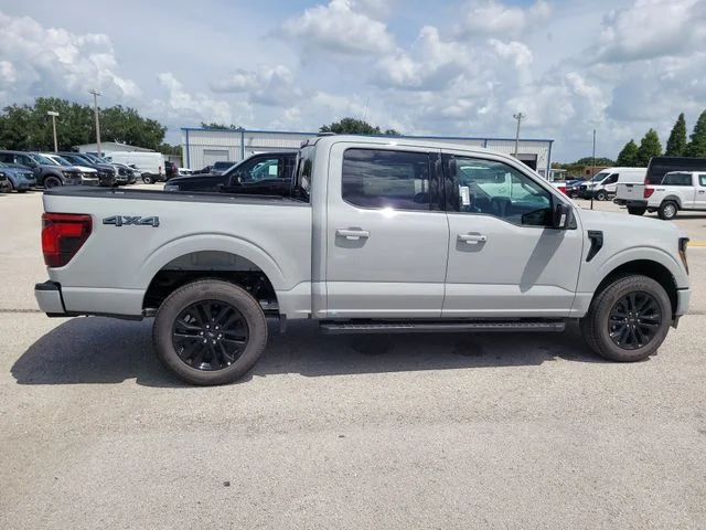 New 2026 Avalanche Ford XLT image 4