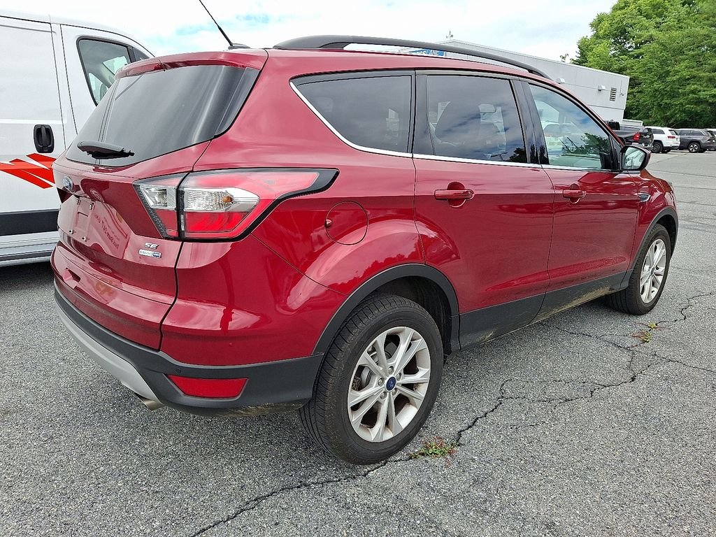 Used 2017 Red Ford SE image 6