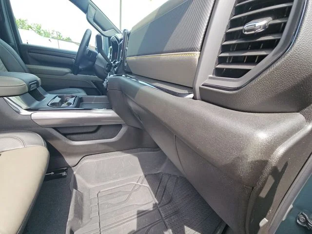 Used 2025 Gray Chevrolet ZR2 image 31