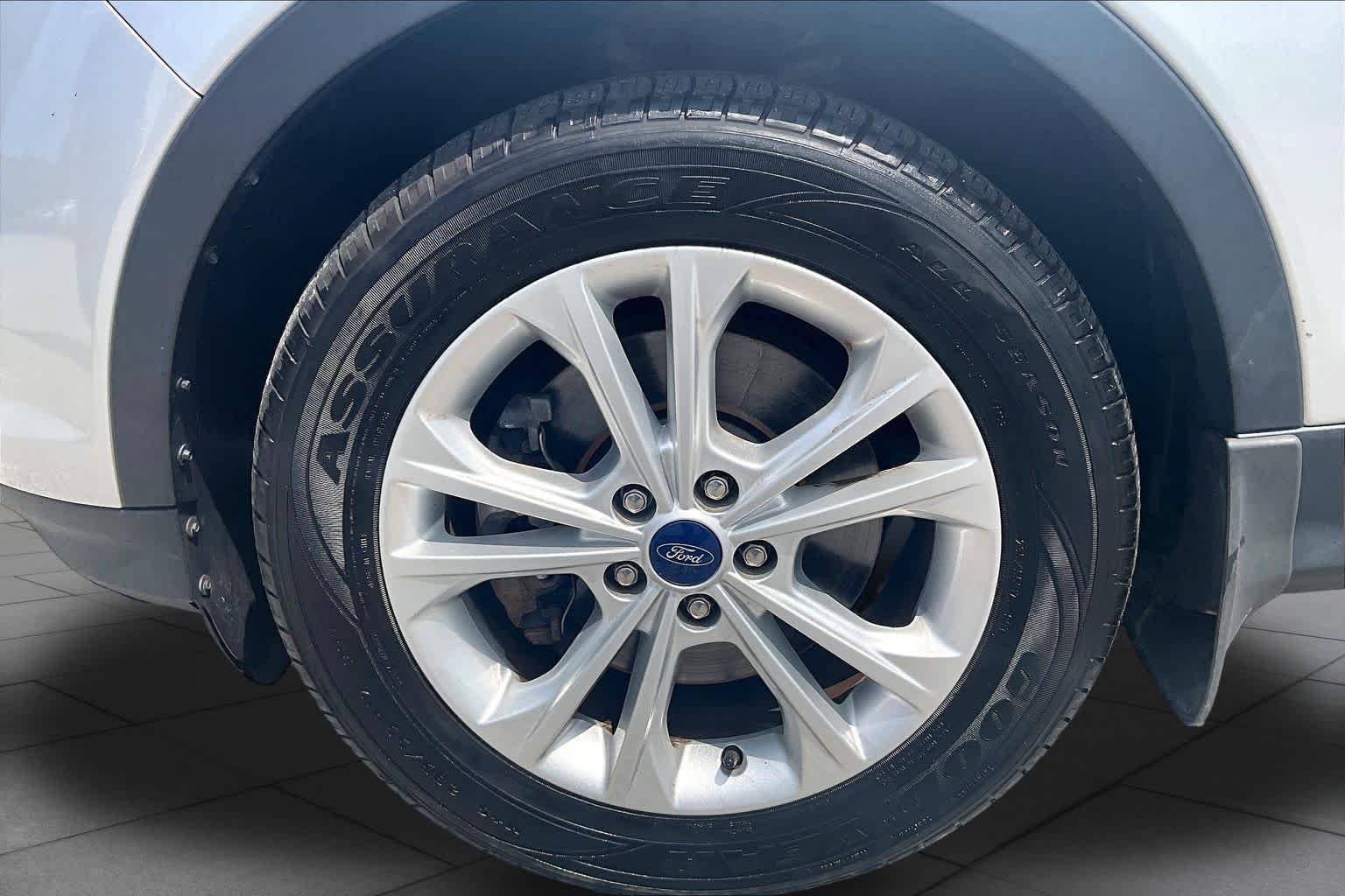 Used 2017 Ingot Silver Metallic Ford SE image 11