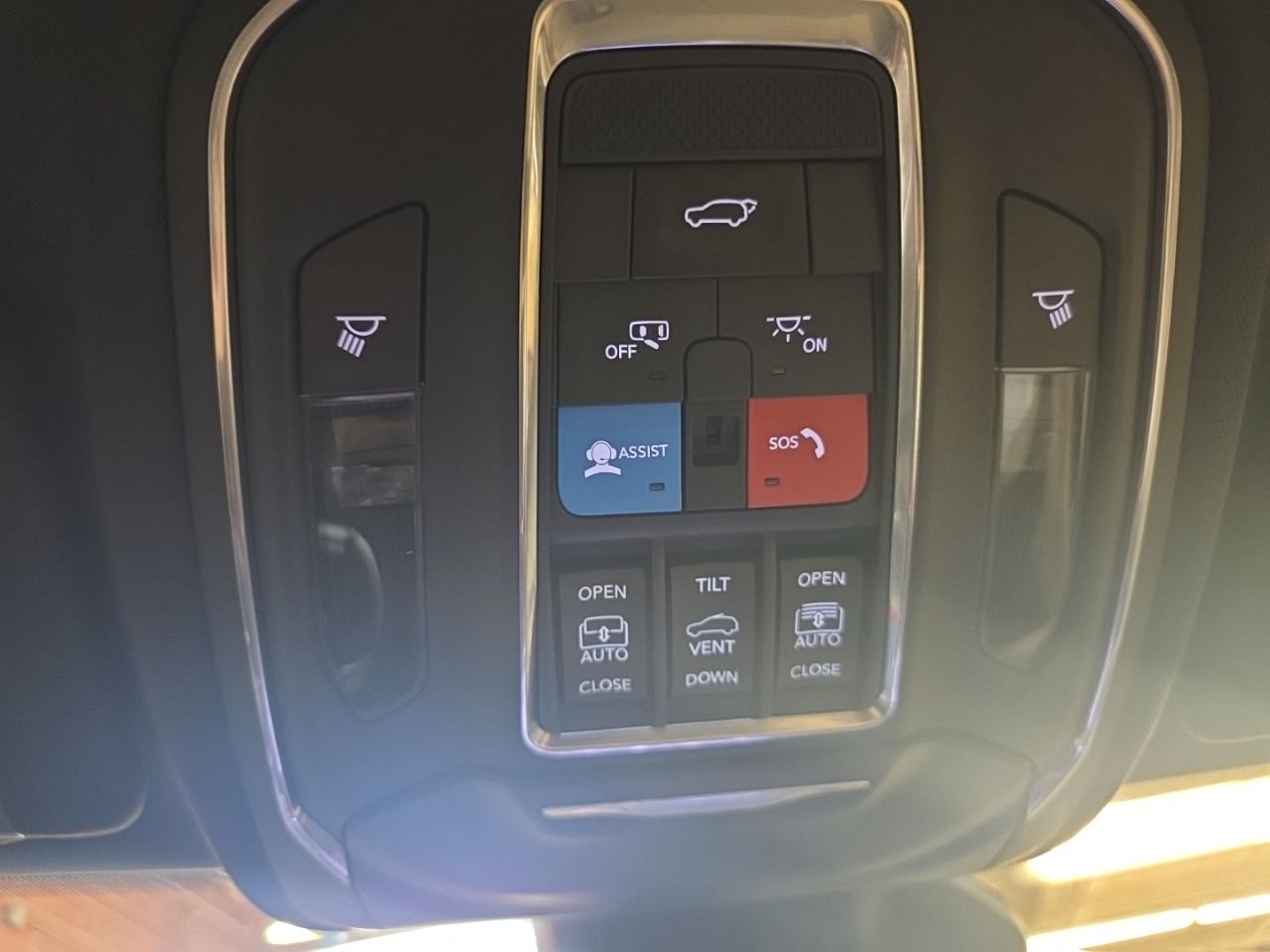 Used 2023 Black Jeep Limited image 23
