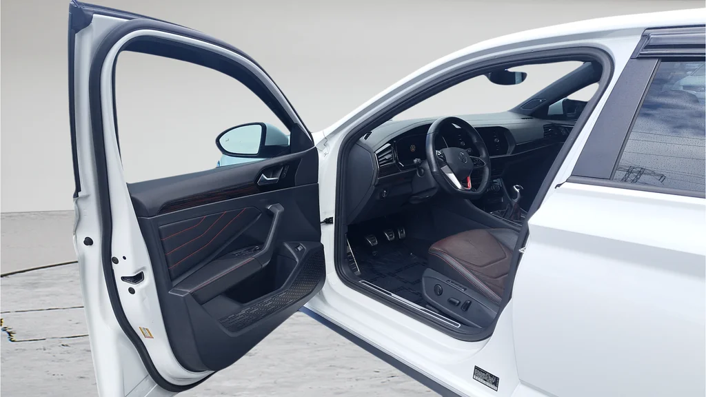 Used 2023 White Volkswagen 2.0T Autobahn image 9