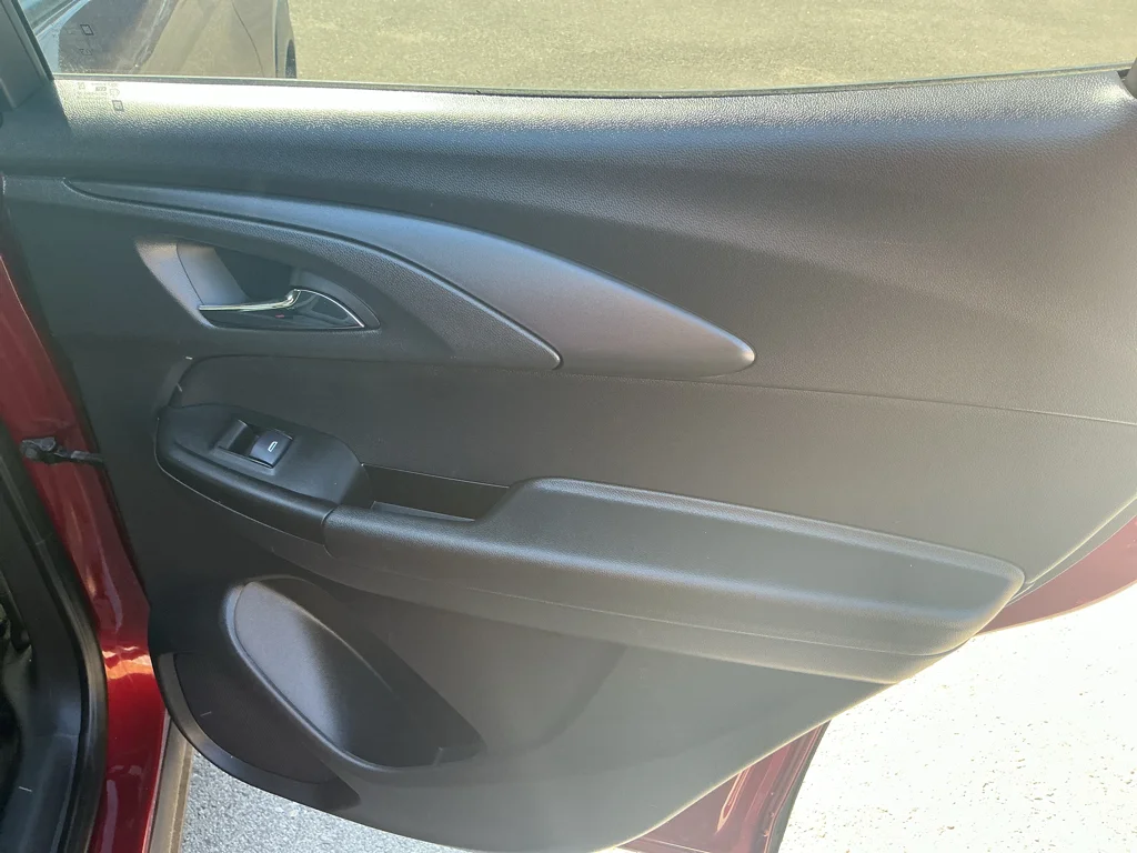Used 2025 Crimson Metallic Chevrolet LT image 14