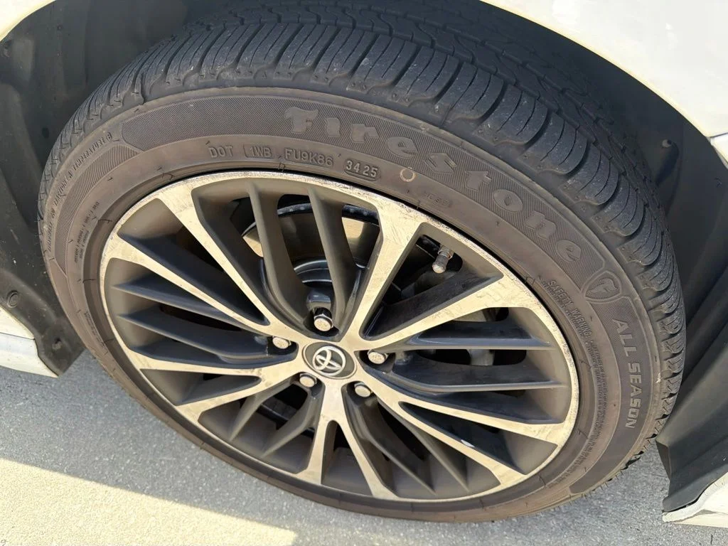 Used 2018 White Toyota SE image 3