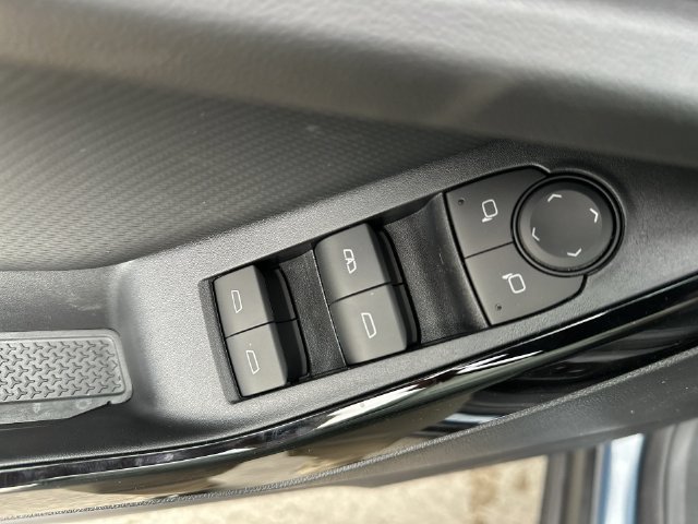 2027 Chevrolet Equinox LT - Photo 14