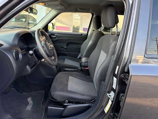 Used 2015 Gray Jeep Sport image 18
