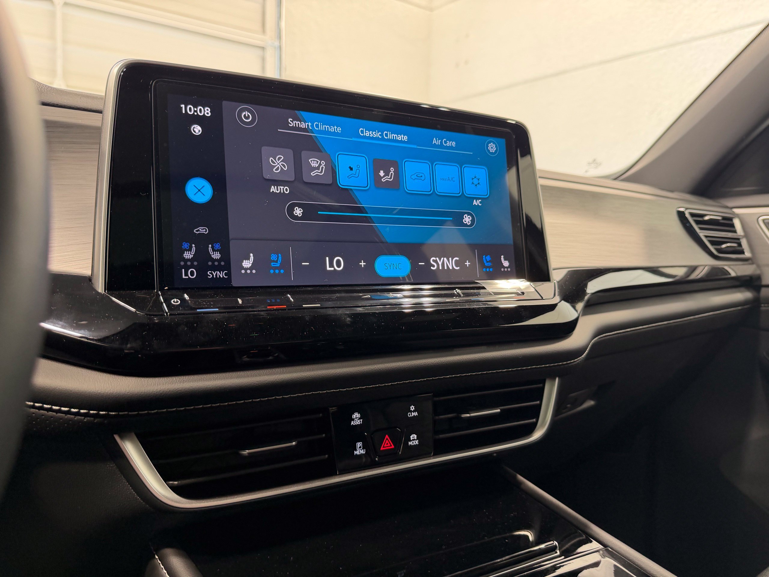 2026 Volkswagen Atlas Cross Sport SE w/Tech - Photo 44