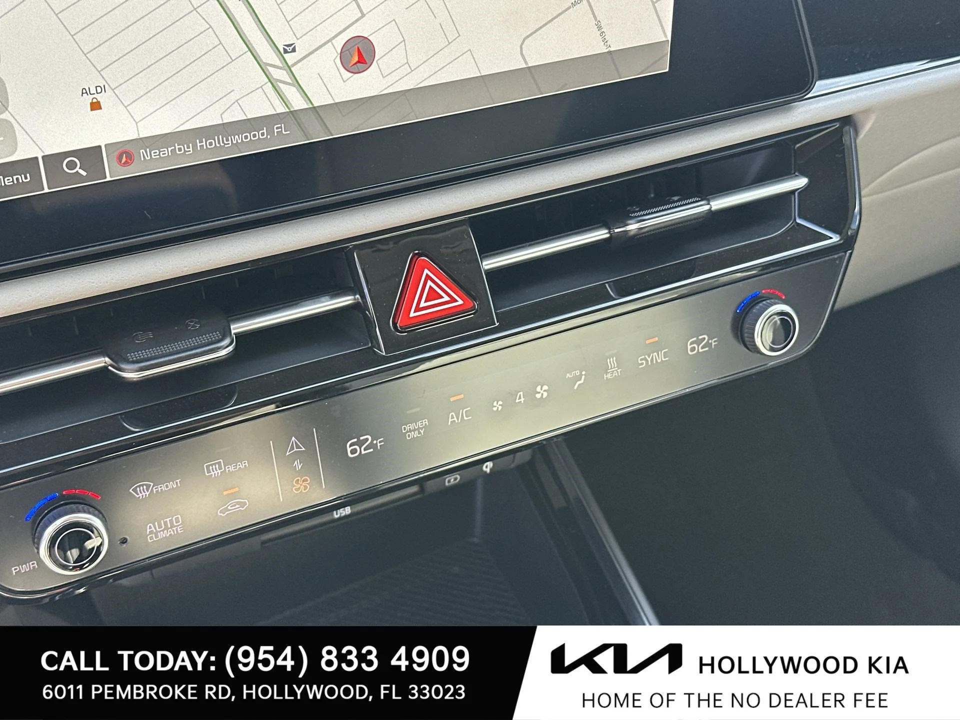 New 2025 Snow White Pearl Kia Wave image 18