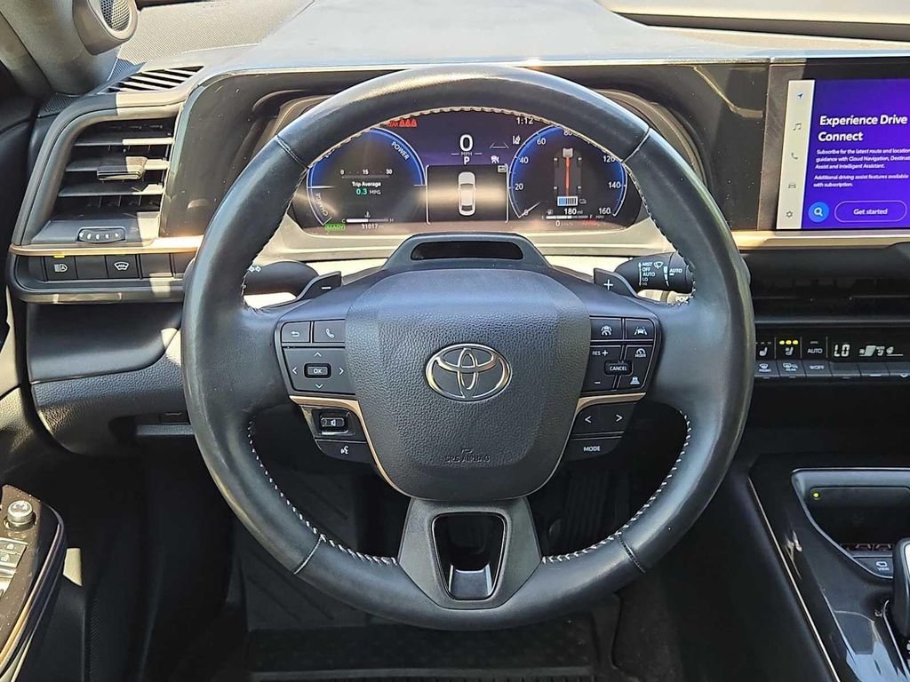 Certified Used 2024  Toyota Platinum image 18