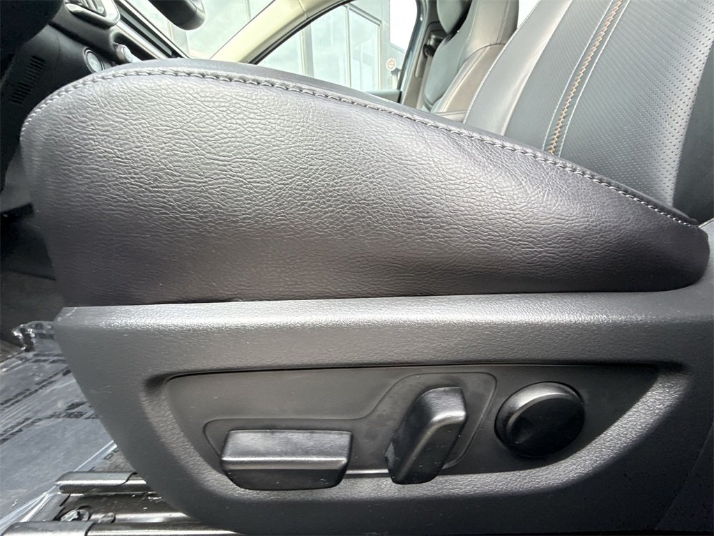 2025 MAZDA CX-50 - Image 11