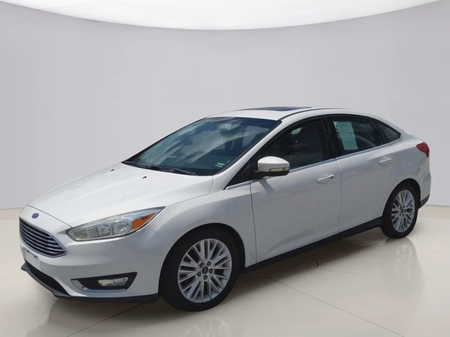 Used 2017 White Ford TITANIUM image 1