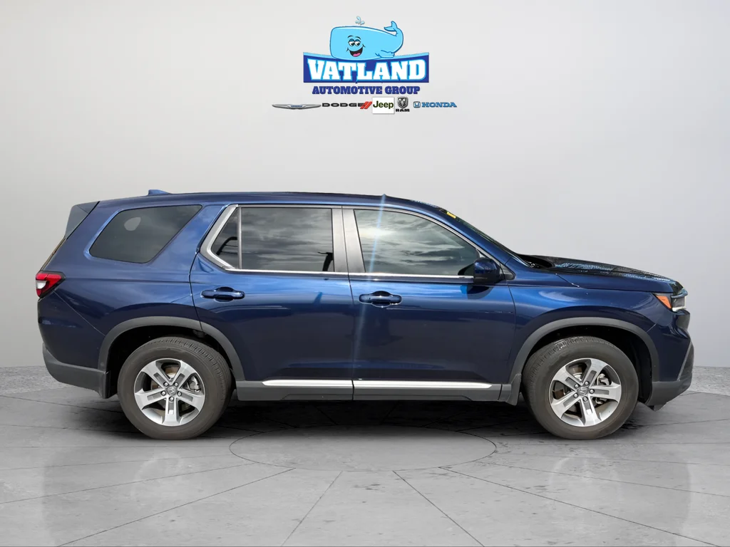 Used 2025 Obsidian Blue Pearl Honda EX-L image 6