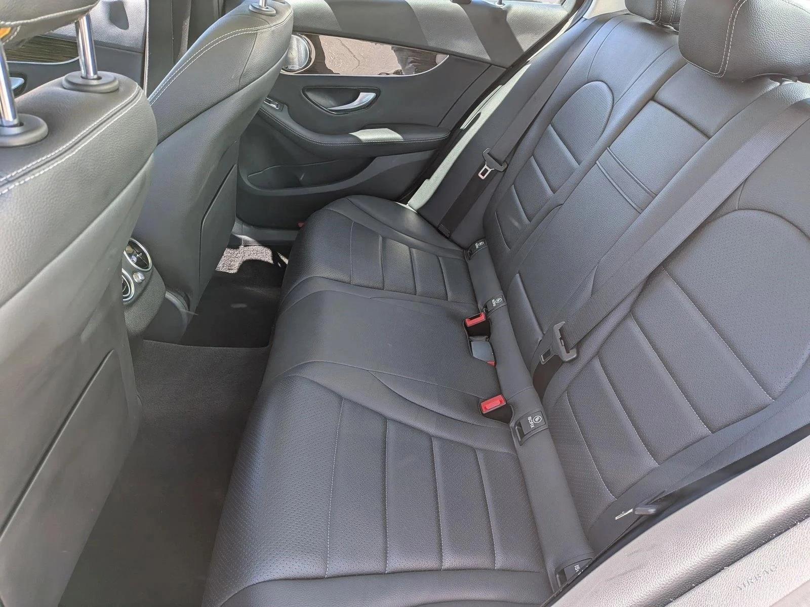 Used 2021 Designo Diamond White Metallic Mercedes-Benz C 300 image 18