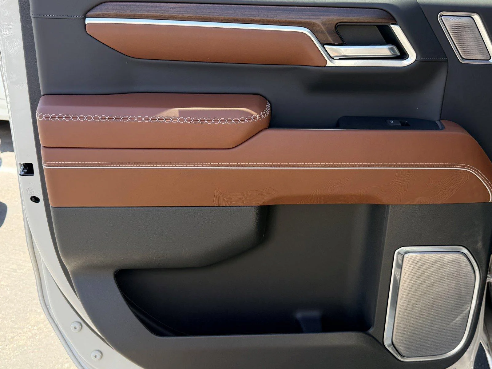 New 2026 Coastal Dune GMC Denali Ultimate image 14