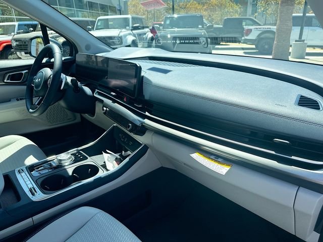 New 2026 White Kia SX Prestige image 32