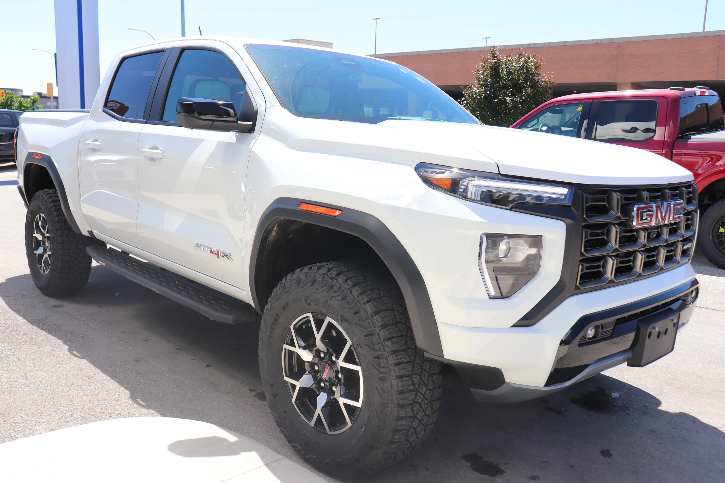 Used 2024 White GMC AT4X image 5