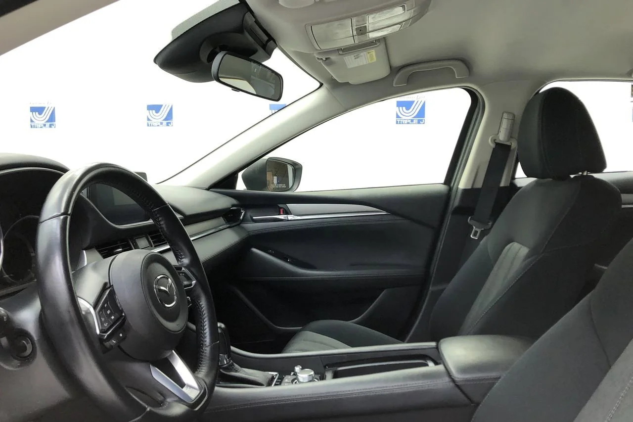 Used 2021 Snowflake White Pearl Mazda Grand Touring image 27