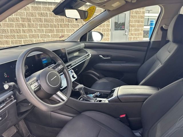 Used 2025 Phantom Black Hyundai SEL image 17