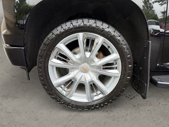 Used 2024 Black Chevrolet High Country image 14