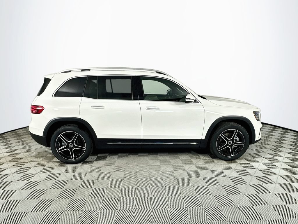 New 2026 Polar White Mercedes-Benz GLB 250 image 39
