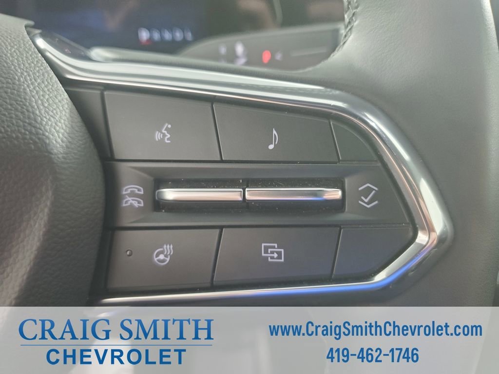 Used 2025 Mosaic Black Metallic Chevrolet LT image 17