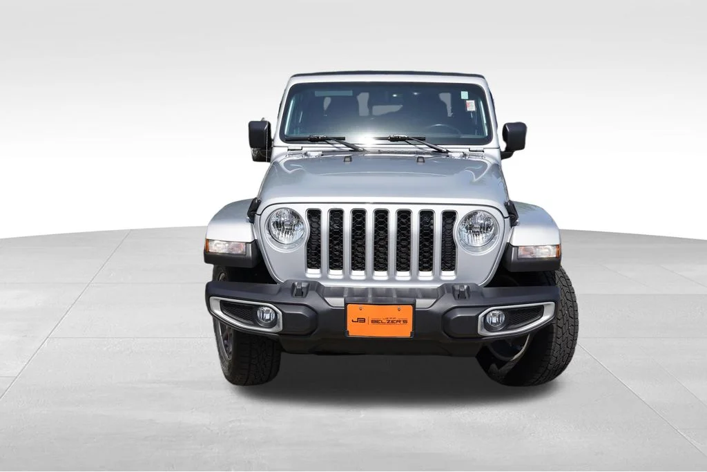 Used 2022 Silver Zynith Clearcoat Jeep Overland image 12