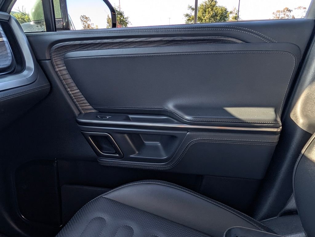 2024 Rivian R1S Adventure - Photo 24