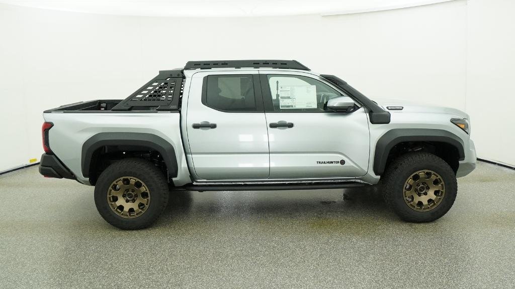 New 2026 Celestial Silver Metallic Toyota Trailhunter image 19