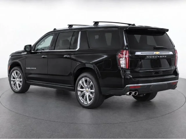 Used 2024 Black Chevrolet High Country image 5