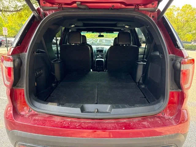Used 2016 Red Ford Sport image 19