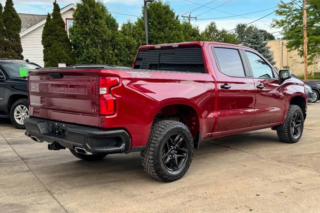 Used 2019 Red Chevrolet LT Trail Boss image 4