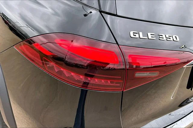 Used 2025 Black Mercedes-Benz GLE 350 image 32