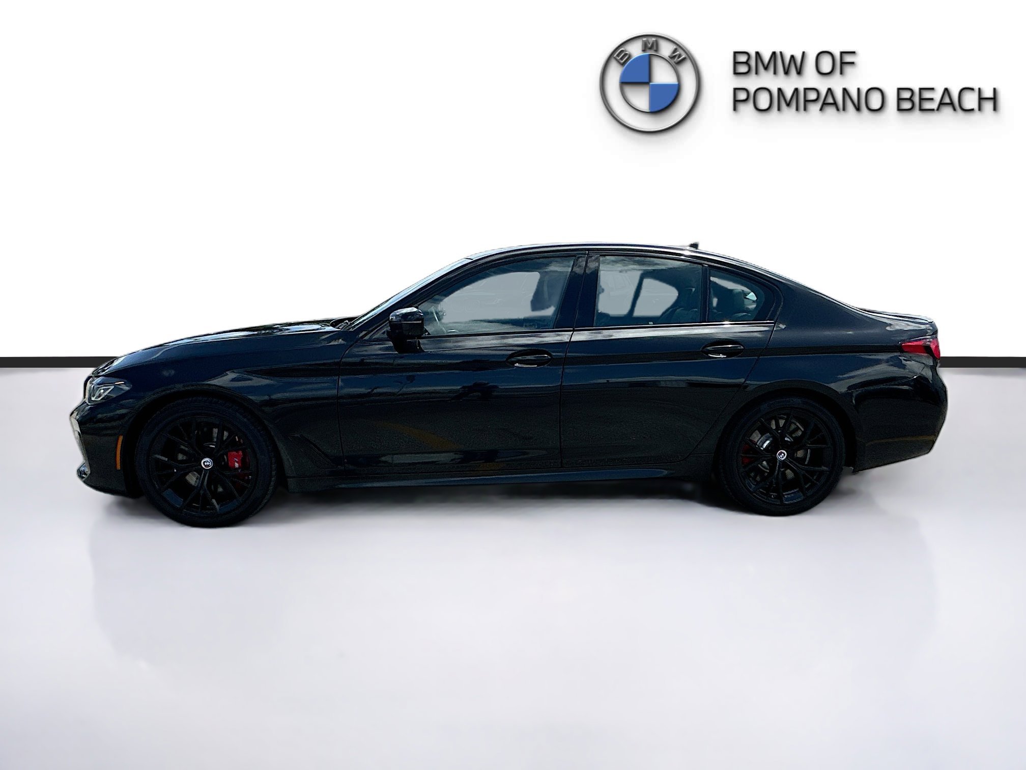 Used 2023 Black Sapphire Metallic BMW M550i xDrive image 4