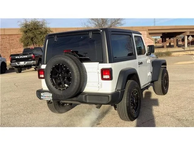New 2026 Bright White Clear-Coat  Paint Jeep 2-DOOR SPORT image 9