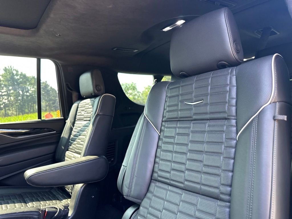 Used 2023 Silver Cadillac V-Series image 22