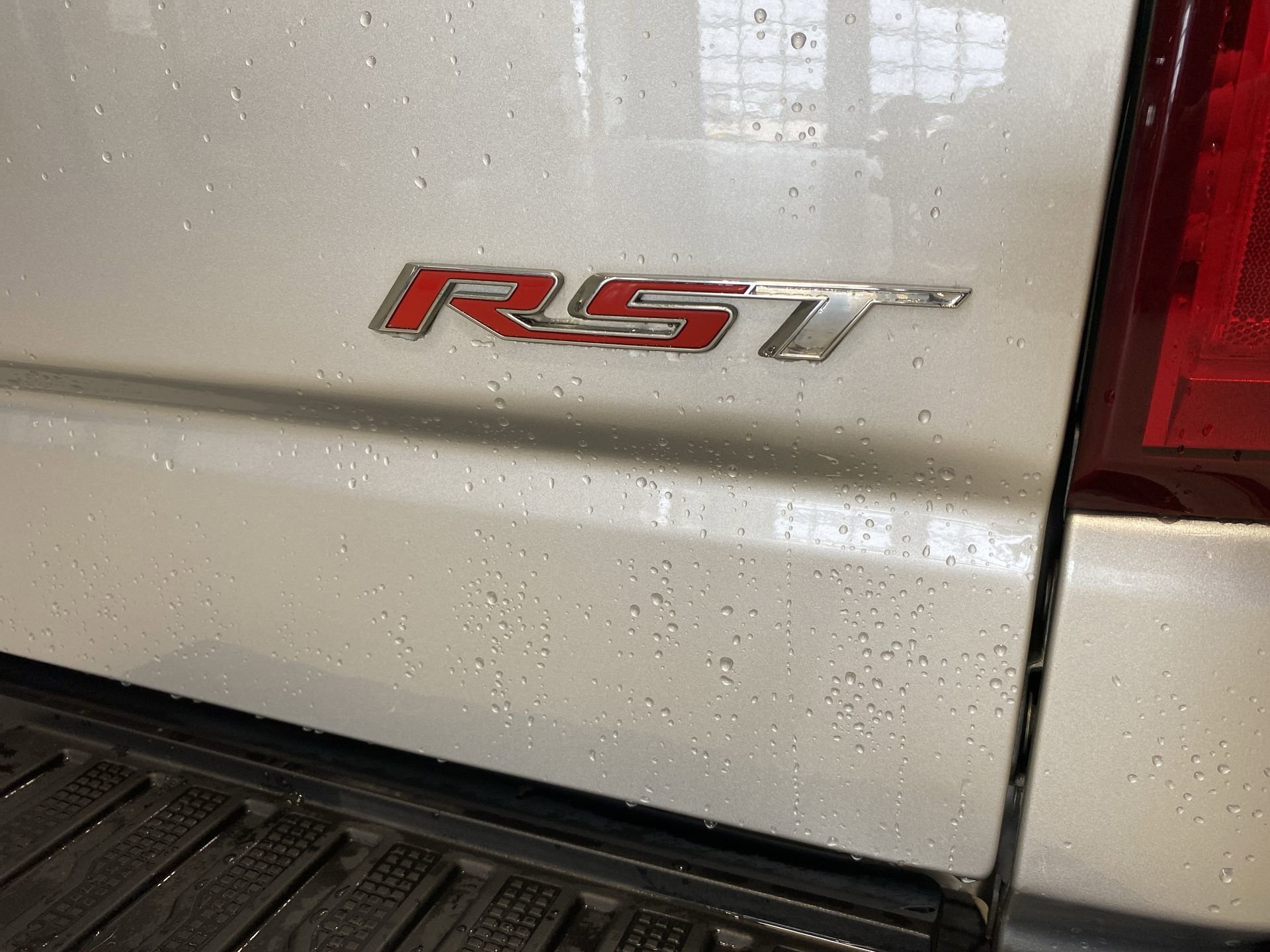 Used 2021 Silver Ice Metallic Chevrolet RST image 31