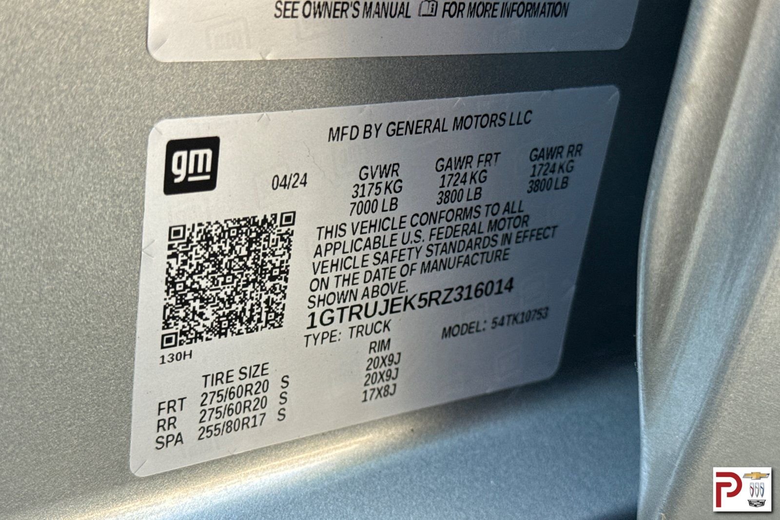 Used 2024 Silver GMC Elevation image 32