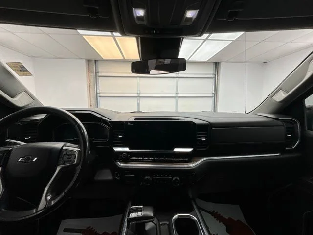 Used 2022 Black Chevrolet RST image 4