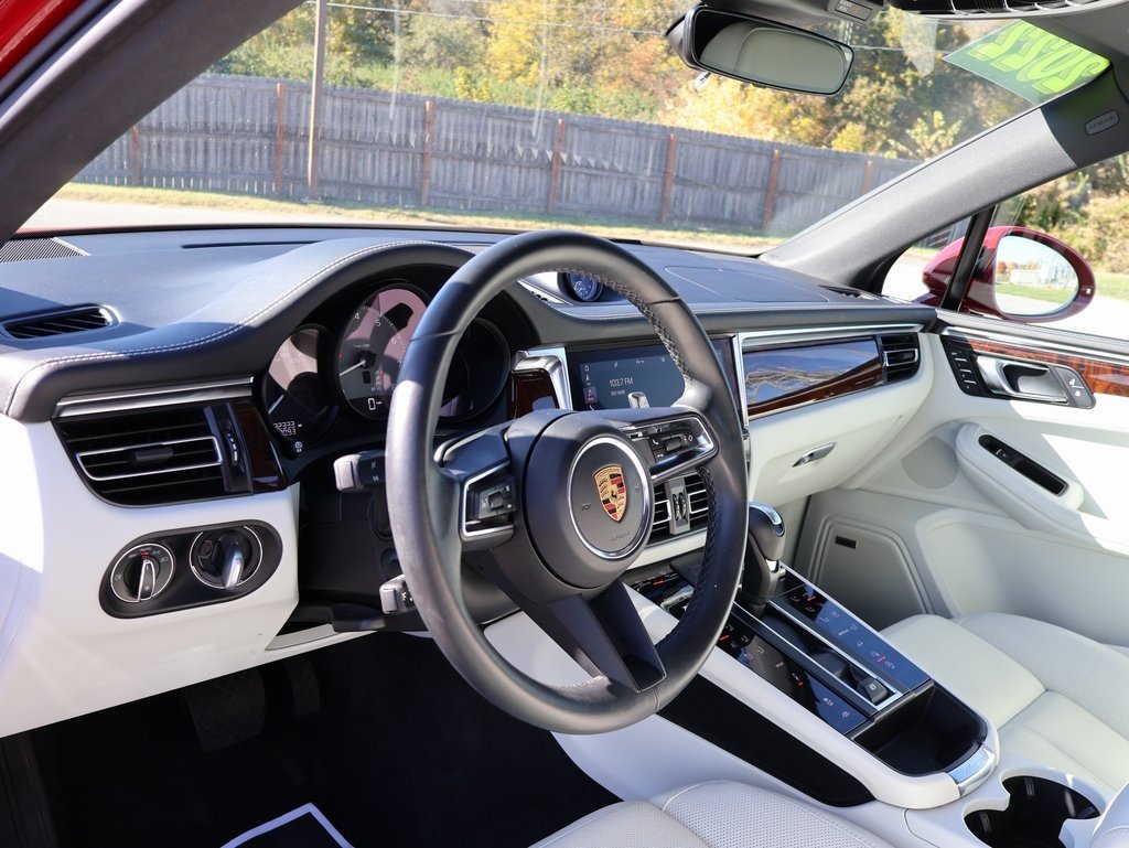 2022 Porsche Macan S photo 4