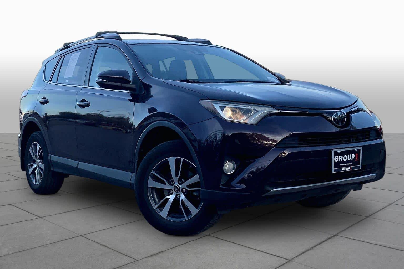 Used 2018 Black Currant Metallic Toyota XLE image 3
