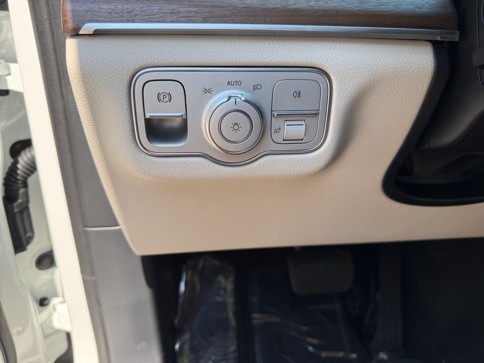Used 2026 Polar White Mercedes-Benz GLE 350 image 26