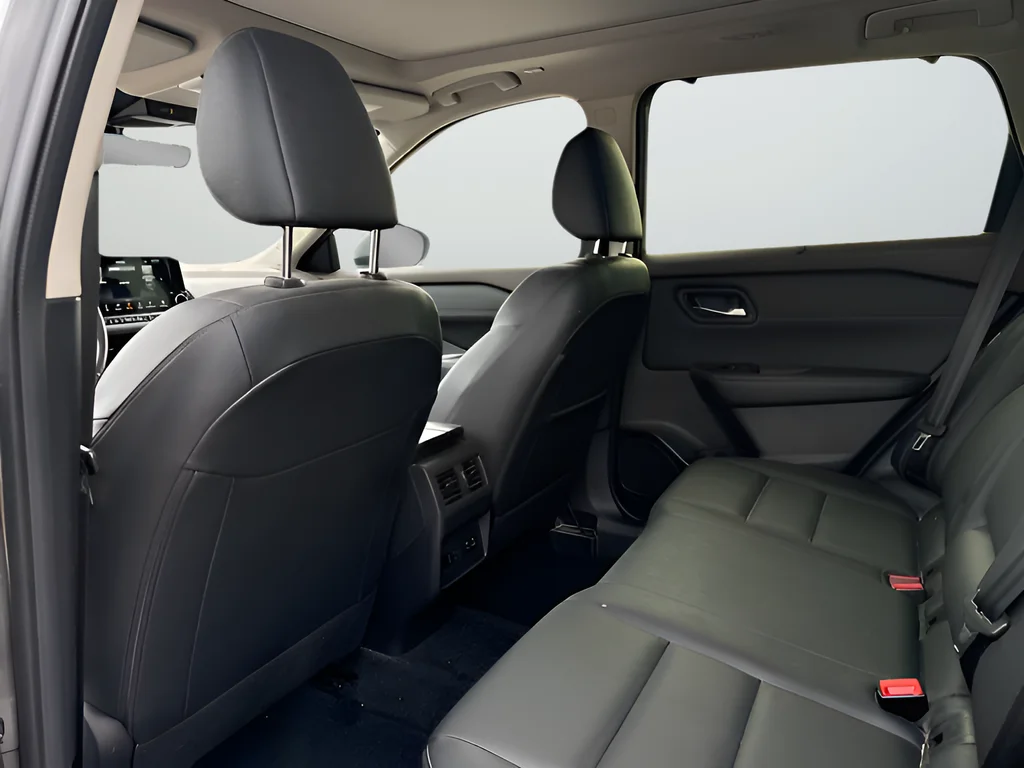Used 2023 Gray Nissan SL image 19