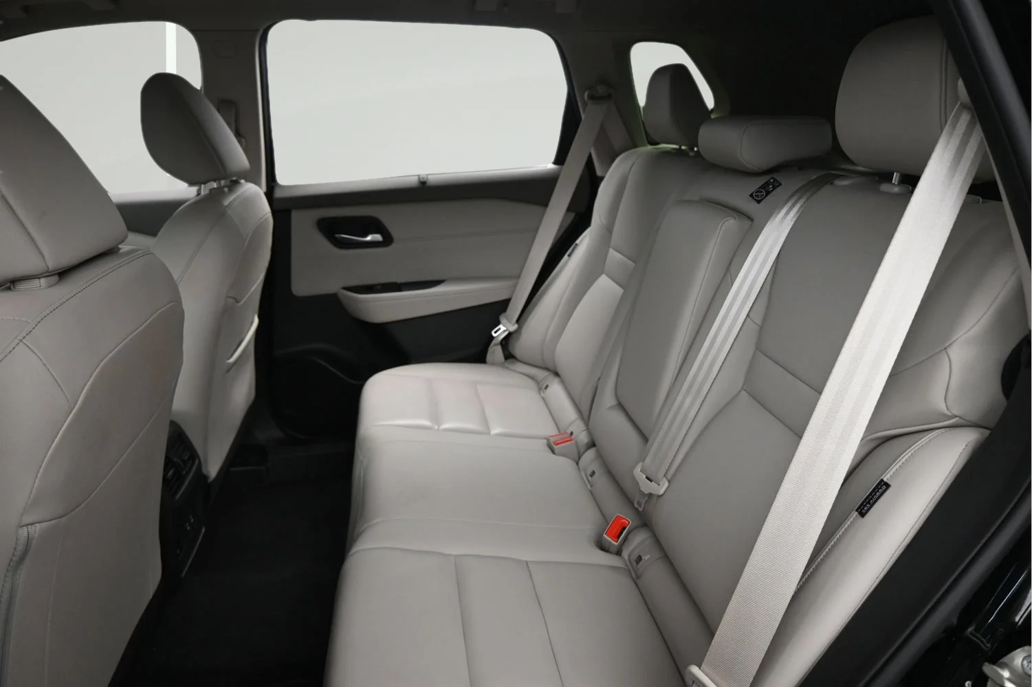 Certified Used 2025 Super Black Nissan SL image 11