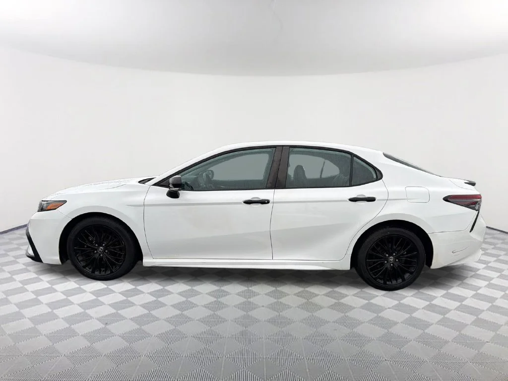 Used 2022 White Toyota SE Nightshade image 8
