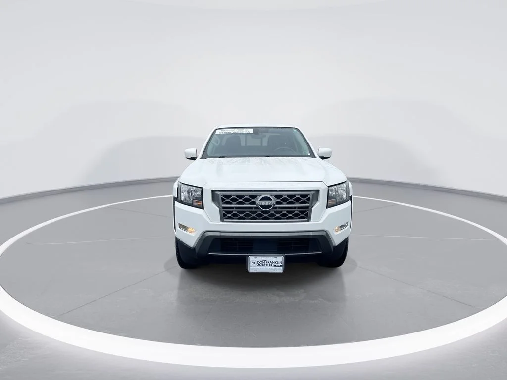 Used 2022 White Nissan SV image 3