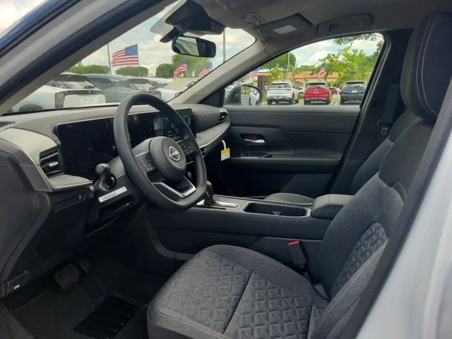 New 2026 Aspen White TriCoat / Super Black Two-tone Nissan SV image 12