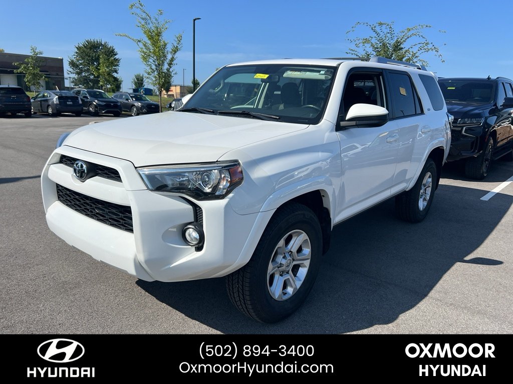 Used 2016 Super White Toyota SR5 image 3